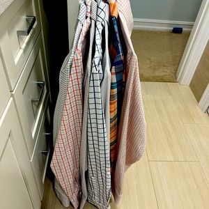Mizzen and Main Size L Men’s dress shirts- Batch of 7, barely worn.